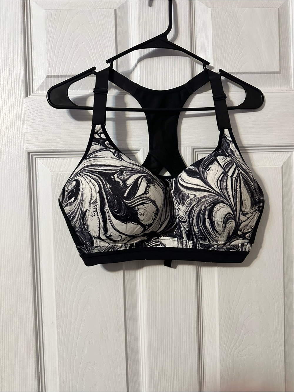 Marbled Black & White Medium-Impact Sports Bra